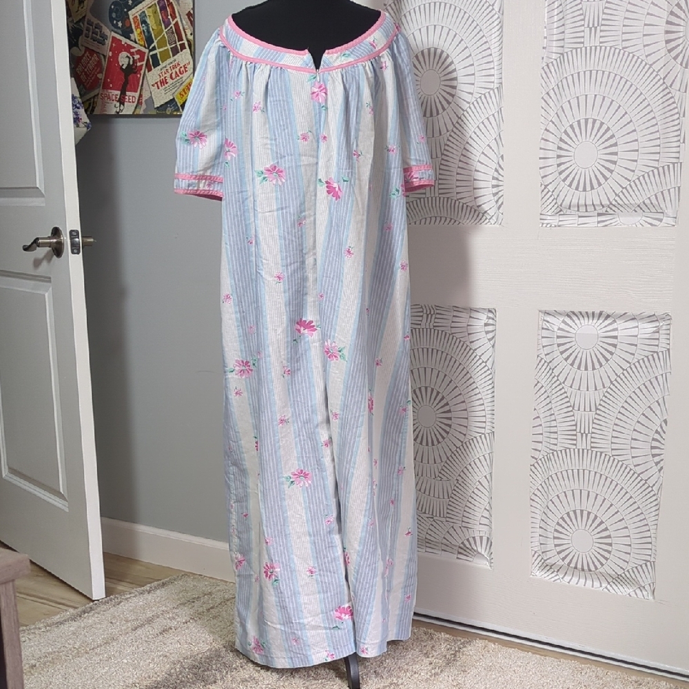 Vintage Floral Striped Half Zip Robe With Pockets